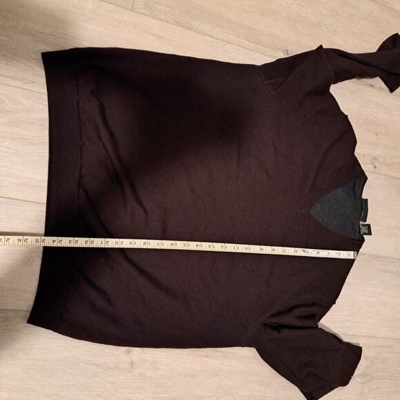 Calvin Klein Extra Fine 100% Merino Wool Sweater Men's XL Fits M V-Neck LS Red - Picture 7 of 8